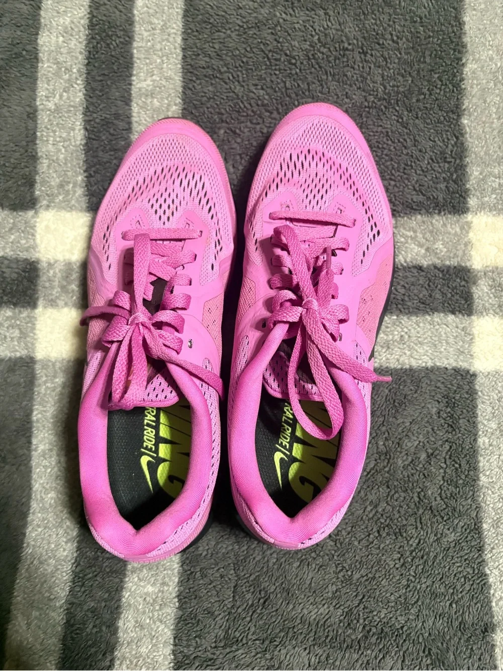 Nike Women’s Purple Running Shoes - Picture 2 of 4